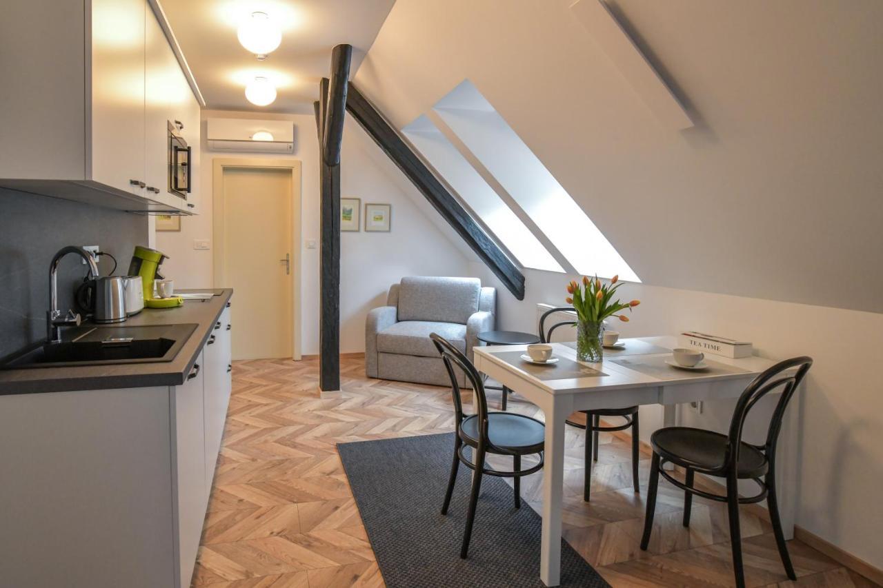 Vila Selena Ljubljana Bagian luar foto