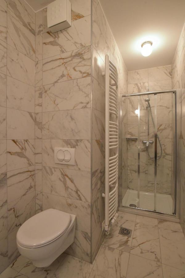 Vila Selena Ljubljana Bagian luar foto